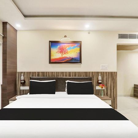 Super Townhouse Kankarbagh Formerly Kunwar Alcajars Patna  Eksteriør bilde