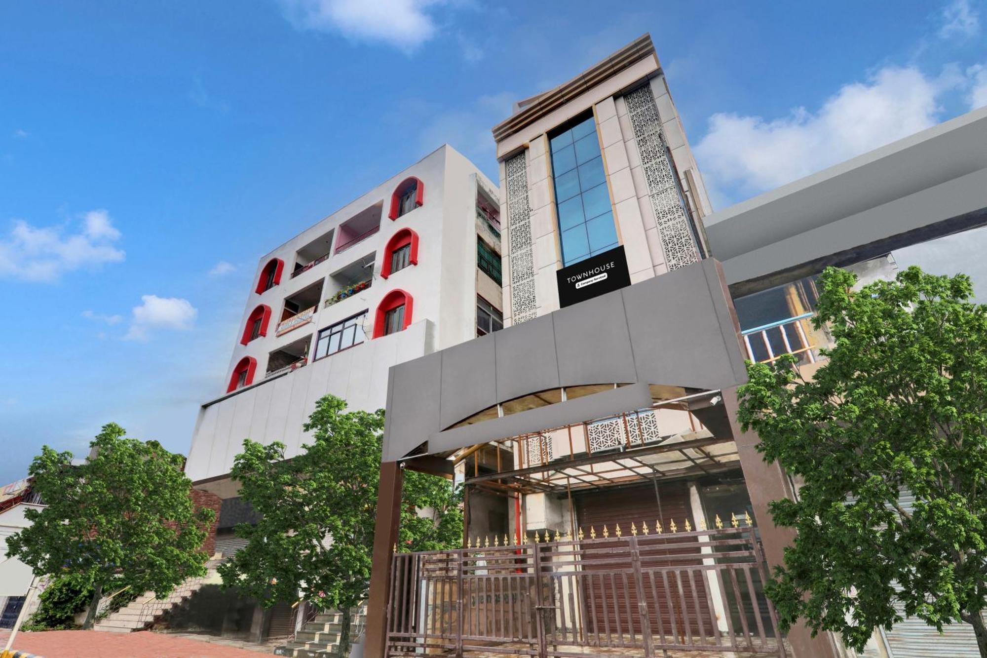 Super Townhouse Kankarbagh Formerly Kunwar Alcajars Patna  Eksteriør bilde
