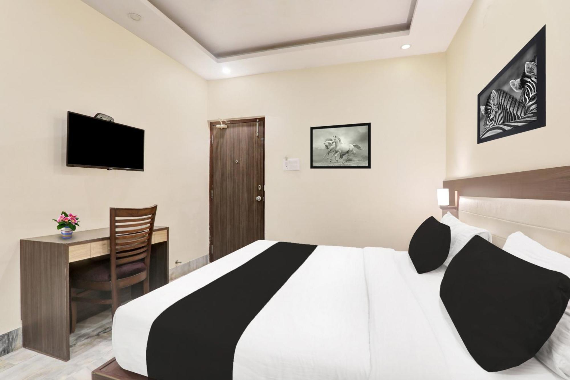 Super Townhouse Kankarbagh Formerly Kunwar Alcajars Patna  Eksteriør bilde